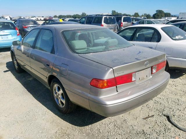 JT2BG22K1Y0413242 - 2000 TOYOTA CAMRY CE GRAY photo 3