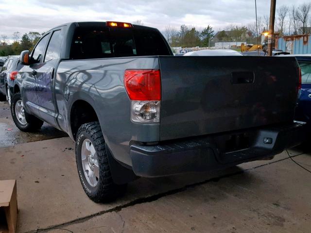 5TFBV54178X074738 - 2008 TOYOTA TUNDRA DOU GRAY photo 3