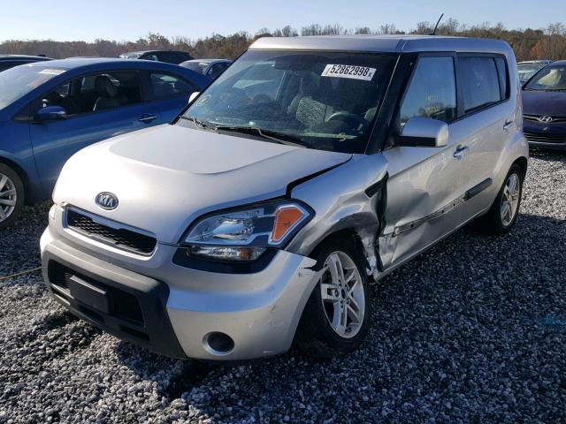 KNDJT2A21B7704662 - 2011 KIA SOUL + SILVER photo 2