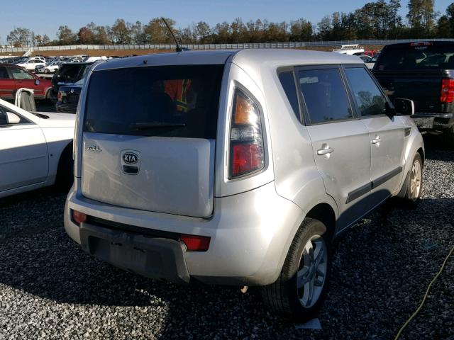 KNDJT2A21B7704662 - 2011 KIA SOUL + SILVER photo 4