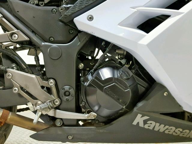 JKAEX8A18EA006972 - 2014 KAWASAKI EX300 A WHITE photo 11