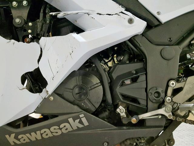 JKAEX8A18EA006972 - 2014 KAWASAKI EX300 A WHITE photo 12