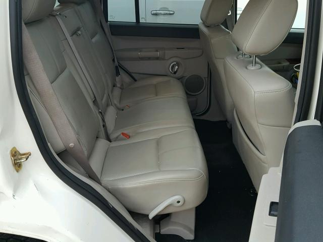 1J8HG58P87C552988 - 2007 JEEP COMMANDER WHITE photo 6