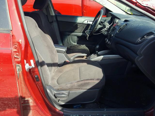 KNAFW5A30B5417538 - 2011 KIA FORTE SX RED photo 5