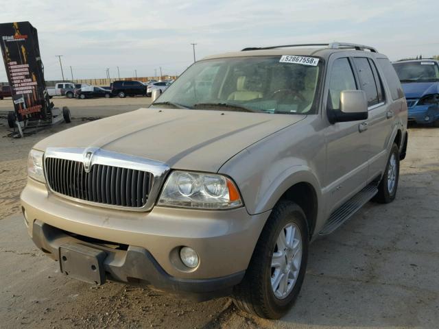5LMEU68H04ZJ36100 - 2004 LINCOLN AVIATOR 棕色 照片 2