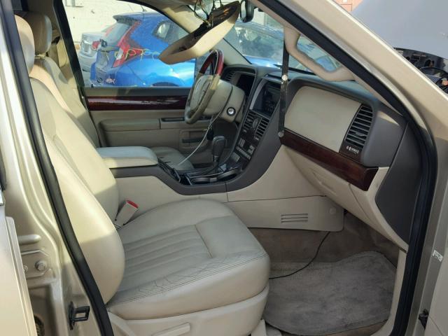 5LMEU68H04ZJ36100 - 2004 LINCOLN AVIATOR 棕色 照片 5