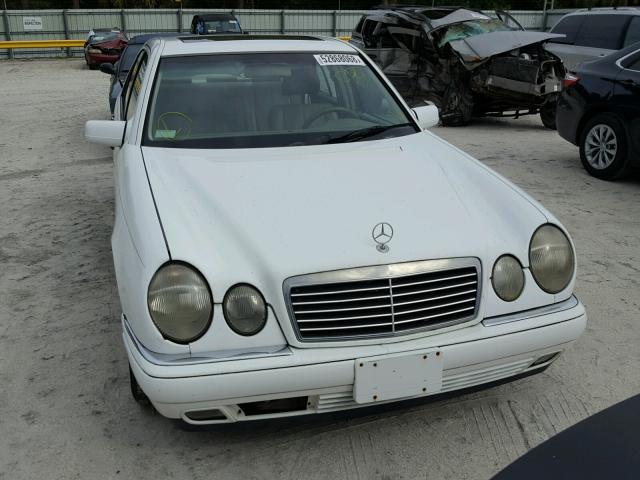 WDBJF25HXXA763076 - 1999 MERCEDES-BENZ E 300TD WHITE photo 9