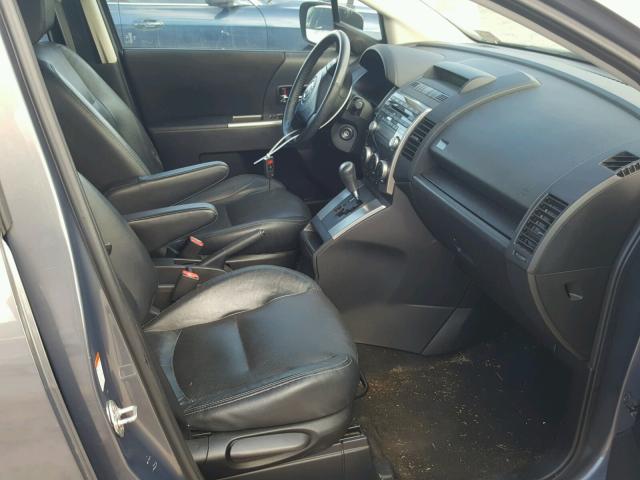 JM1CR293390356967 - 2009 MAZDA 5 GRAY photo 5