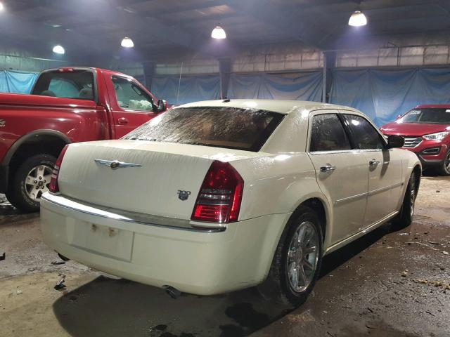 2C3KA63H26H527637 - 2006 CHRYSLER 300C CREAM photo 4