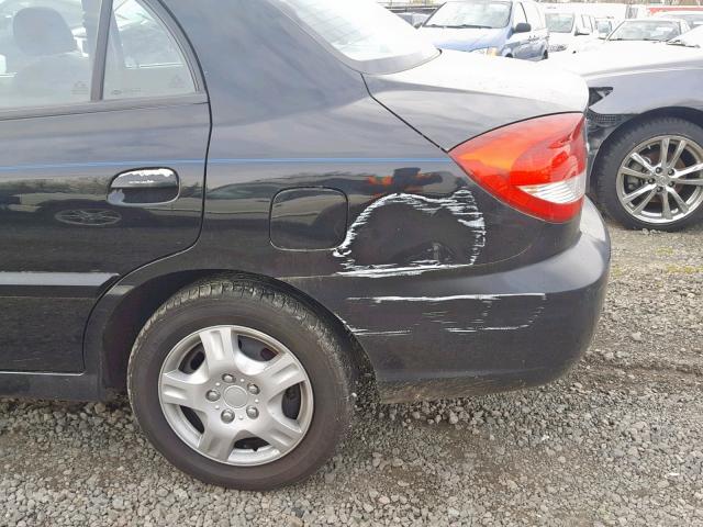 KNADC125746325459 - 2004 KIA RIO BLACK photo 9