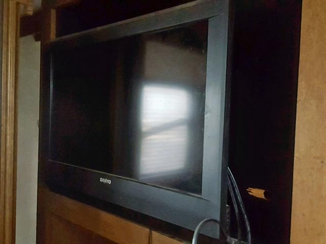 4X4TSMB23GE020652 - 2016 FORR SALEM Weiß Foto 9