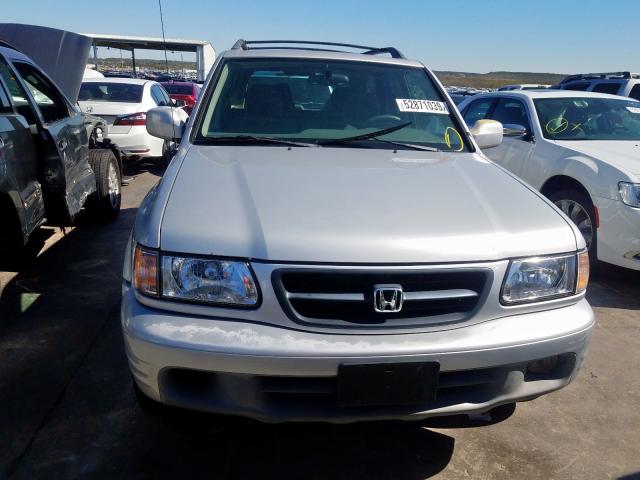 4S6CK58W924402448 - 2002 HONDA PASSPORT E 银色 照片 9