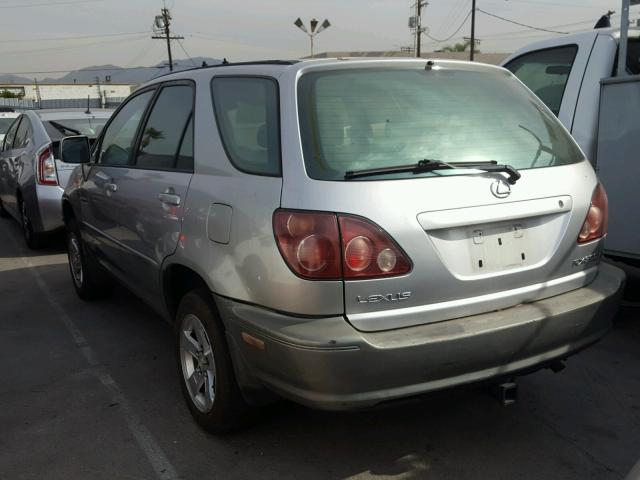 JT6GF10U0X0041879 - 1999 LEXUS RX 300 SILVER photo 3