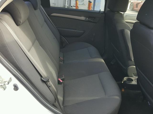 KL1TD56E79B300578 - 2009 CHEVROLET AVEO LS WHITE photo 6