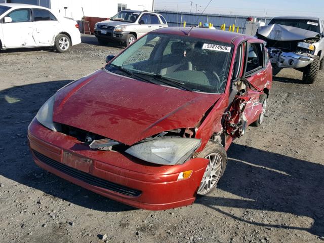 3FAFP37313R180882 - 2003 FORD FOCUS ZX5 RED photo 2