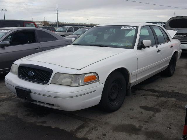 2FAFP73W9YX116427 - 2000 FORD CROWN VICT WHITE photo 2