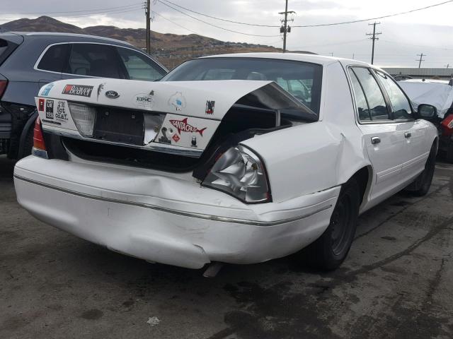 2FAFP73W9YX116427 - 2000 FORD CROWN VICT WHITE photo 4