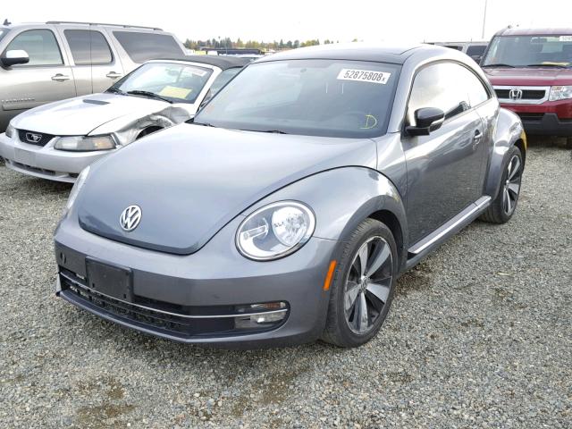 3VWVA7AT6CM626400 - 2012 VOLKSWAGEN BEETLE TUR GRAY photo 2