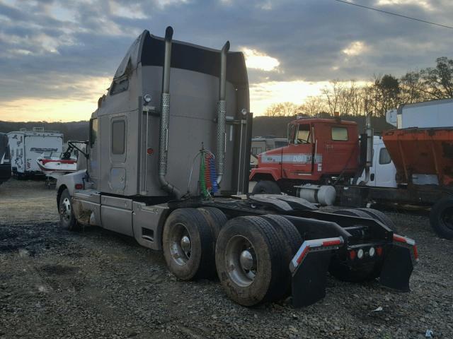 1XKADB9X27J184564 - 2007 KENWORTH CONSTRUCTI GRAY photo 3