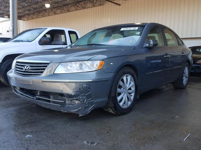 KMHFC46F27A189657 - 2007 HYUNDAI AZERA SE GRAY photo 2