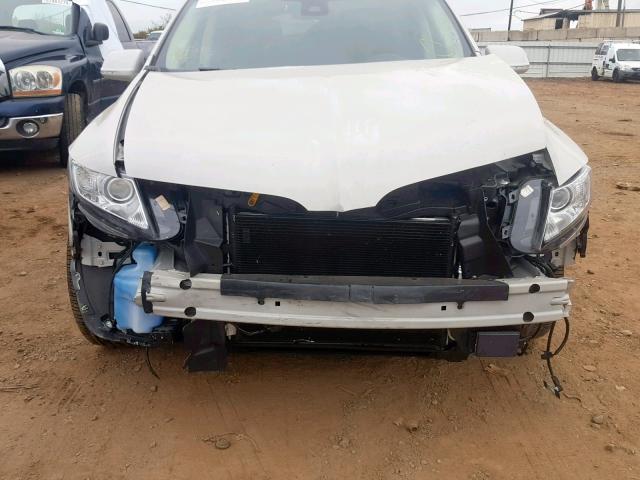 2LMHJ5ATXKBL02872 - 2019 LINCOLN MKT CREAM photo 9