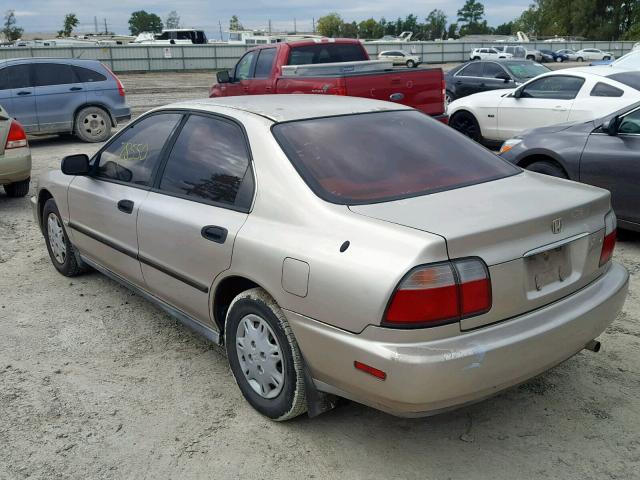 1HGCD5626TA005713 - 1996 HONDA ACCORD DX CREAM photo 3