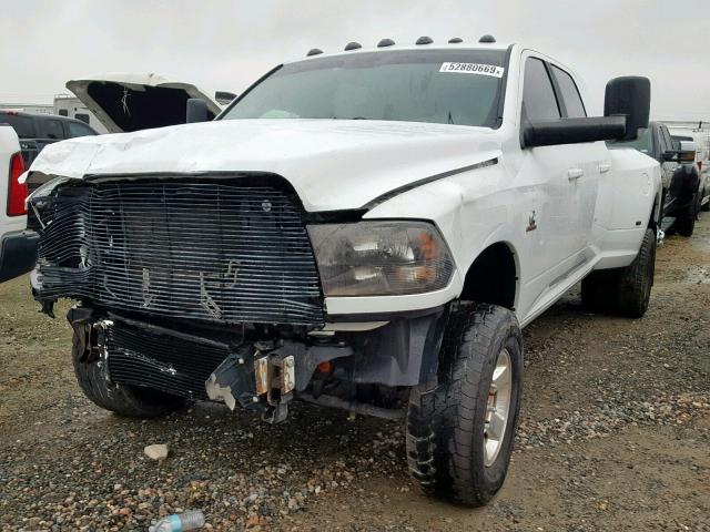 3C63RRLL5HG775812 - 2017 RAM 3500 SLT WHITE photo 2