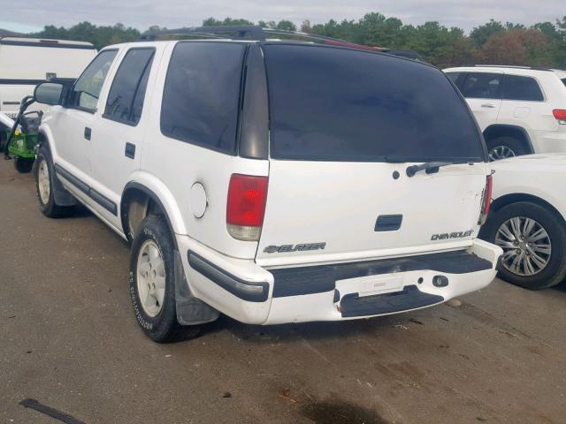 1GNDT13W4X2118203 - 1999 CHEVROLET BLAZER WHITE photo 3