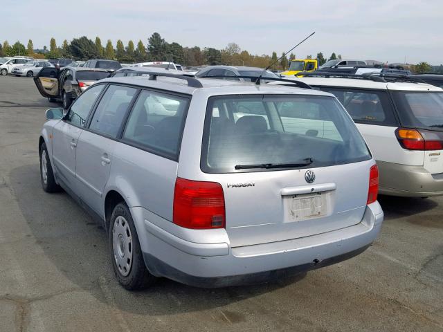 WVWNA63B3XE061469 - 1999 VOLKSWAGEN PASSAT GLS GRAY photo 3