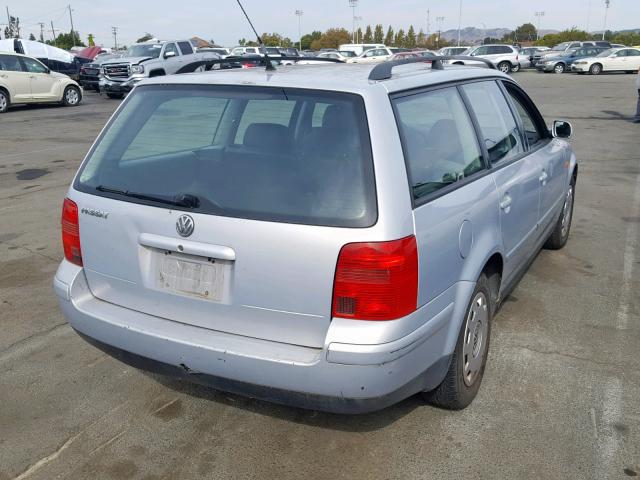 WVWNA63B3XE061469 - 1999 VOLKSWAGEN PASSAT GLS GRAY photo 4