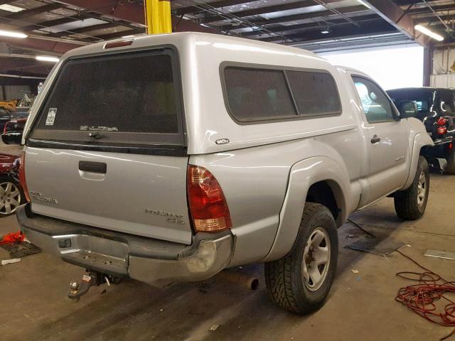 5TENX62N56Z208459 - 2006 TOYOTA TACOMA PRE SILVER photo 4