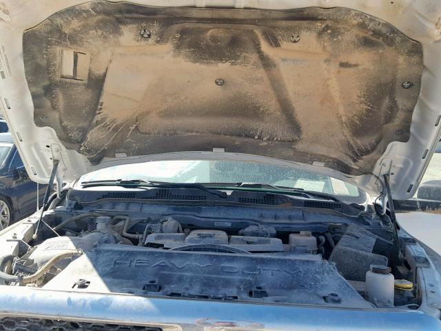 3C6UR5DL9JG282992 - 2018 RAM 2500 SLT 白色 照片 7