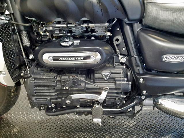 SMTC02L40GJ729922 - 2016 TRIUMPH MOTORCYCLE ROCKET III BLACK photo 6