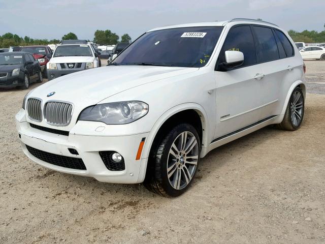 5UXZV8C54D0C16164 - 2013 BMW X5 XDRIVE5 WHITE photo 2