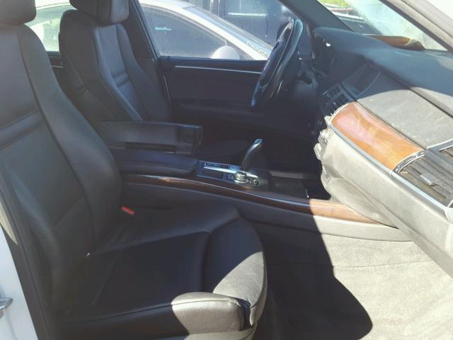 5UXZV8C54D0C16164 - 2013 BMW X5 XDRIVE5 WHITE photo 5