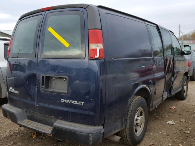 1GCEG15X051172933 - 2005 CHEVROLET EXPRESS G1 BLUE photo 4