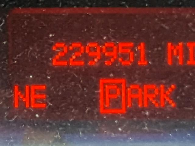 2G2WS522X41224326 - 2004 PONTIAC GRAND PRIX SILVER photo 8