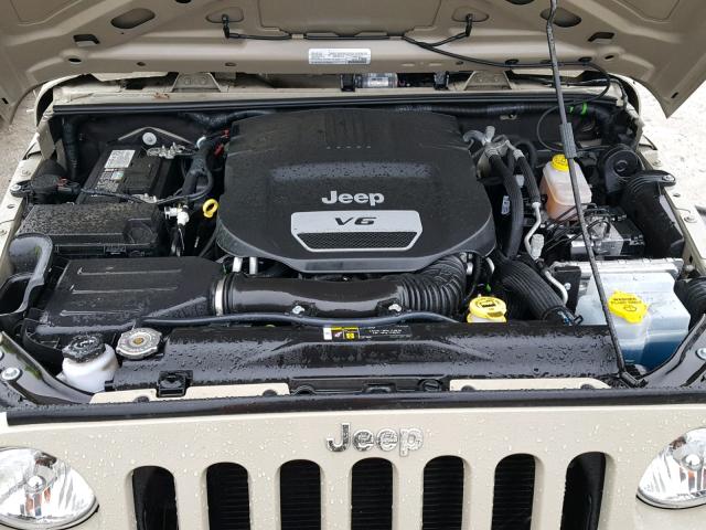 1C4BJWDG1JL835749 - 2018 JEEP WRANGLER U BEIGE photo 7