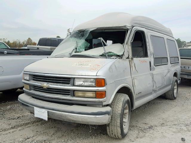 1GBFG15R3Y1244545 - 2000 CHEVROLET EXPRESS G1 SILVER photo 2