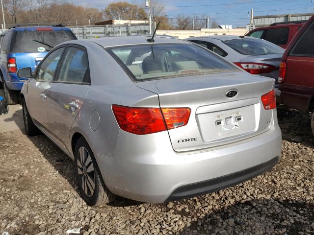 KNAFU4A23D5655684 - 2013 KIA FORTE EX SILVER photo 3