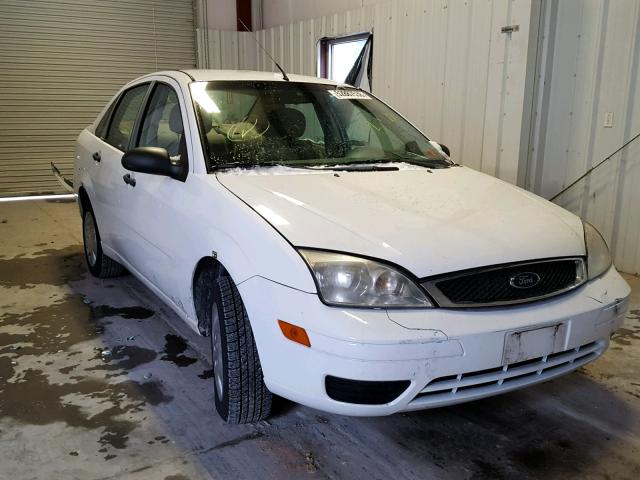 1FAHP34N17W294155 - 2007 FORD FOCUS ZX4 WHITE photo 1