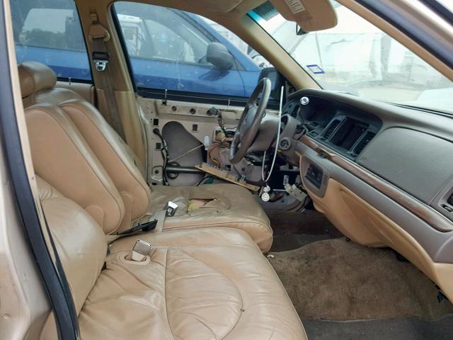 2FALP74W6VX146255 - 1997 FORD CROWN VICT GOLD photo 5