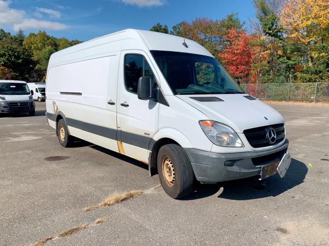 WD3PE8CB5B5576971 - 2011 MERCEDES-BENZ SPRINTER 2 WHITE photo 1