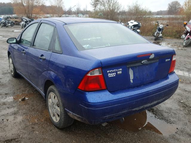 1FAFP34N46W198526 - 2006 FORD FOCUS ZX4 BLUE photo 3