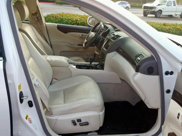 JTHBL46F675040226 - 2007 LEXUS LS 460 WHITE photo 5