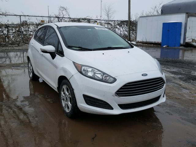 3FADP4EJ1FM185001 - 2015 FORD FIESTA SE WHITE photo 1