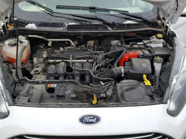 3FADP4EJ1FM185001 - 2015 FORD FIESTA SE WHITE photo 7