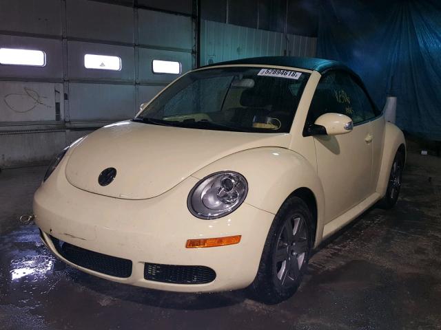 3VWRF31Y06M327318 - 2006 VOLKSWAGEN NEW BEETLE Sarı foto 2