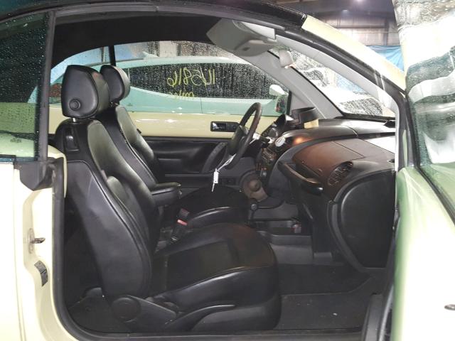 3VWRF31Y06M327318 - 2006 VOLKSWAGEN NEW BEETLE Sarı foto 5