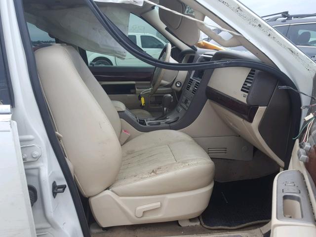 5LMEU88H54ZJ13391 - 2004 LINCOLN AVIATOR 白色 照片 5